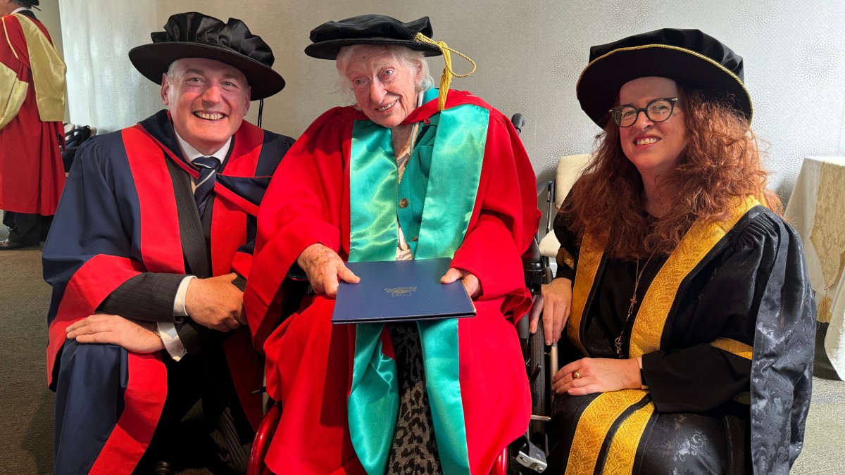 Dr Rose Mason with College of Science and Medicine Dean Professor Russell Gruen, and ANU Vice-Chancellor Professor Genevieve Bell 