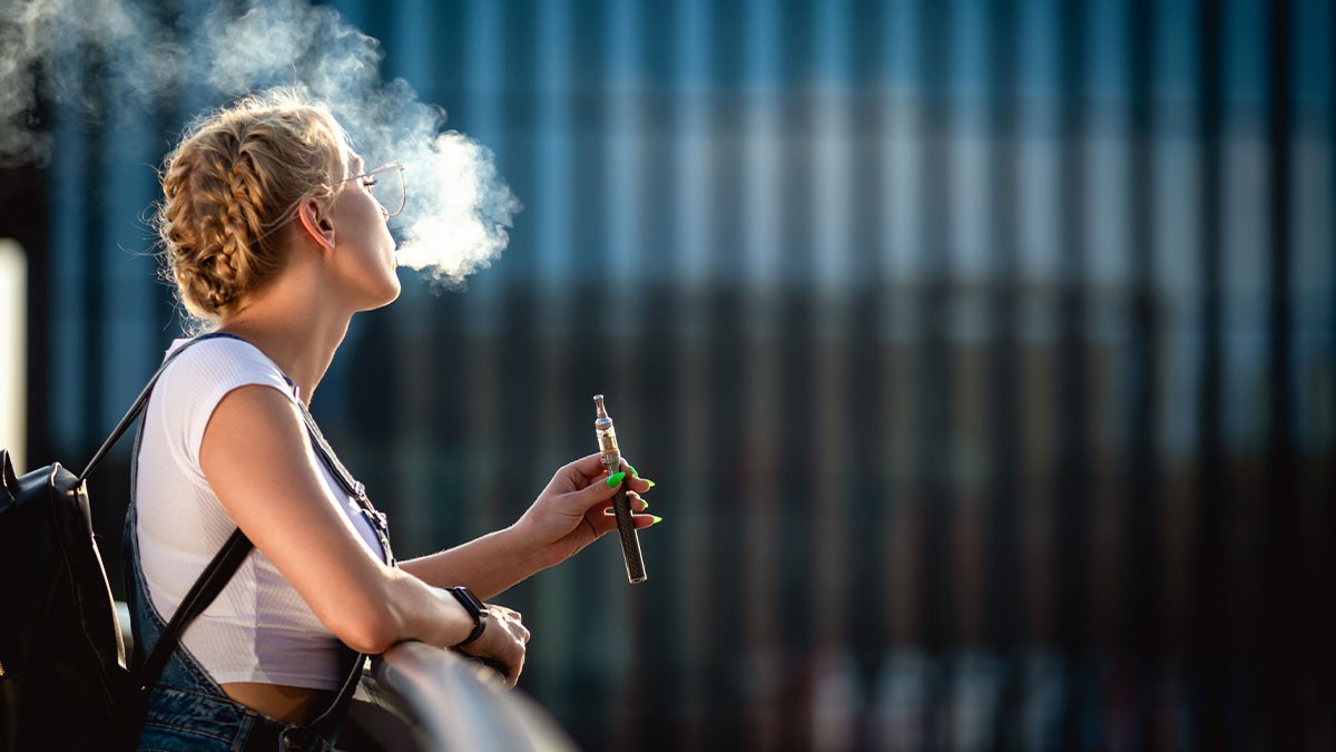 Vaping increasing among young Australians as risks confirmed